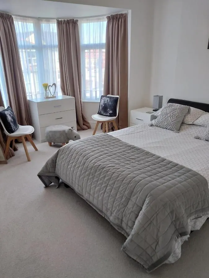 The Golden Sands B&B Blackpool Guest house