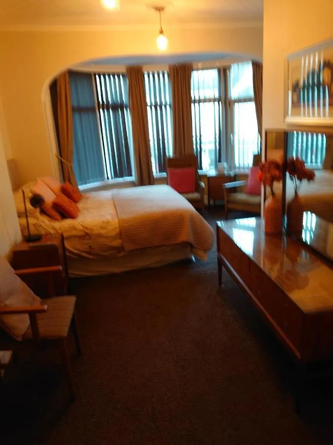 The Golden Sands B&B Blackpool 4*,