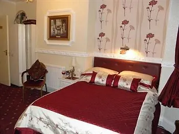 The Golden Sands B&B Blackpool 4*,  United Kingdom