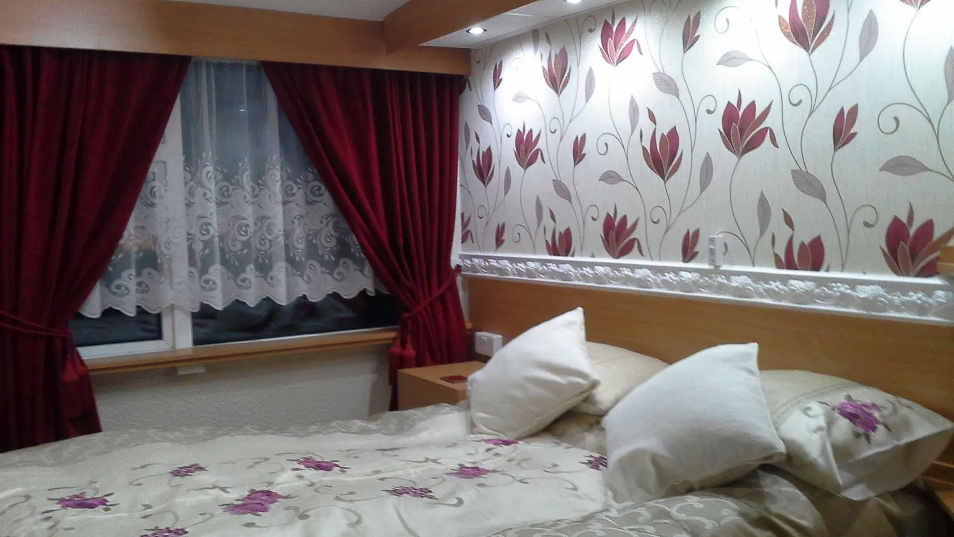 The Golden Sands B&B Blackpool 4*,